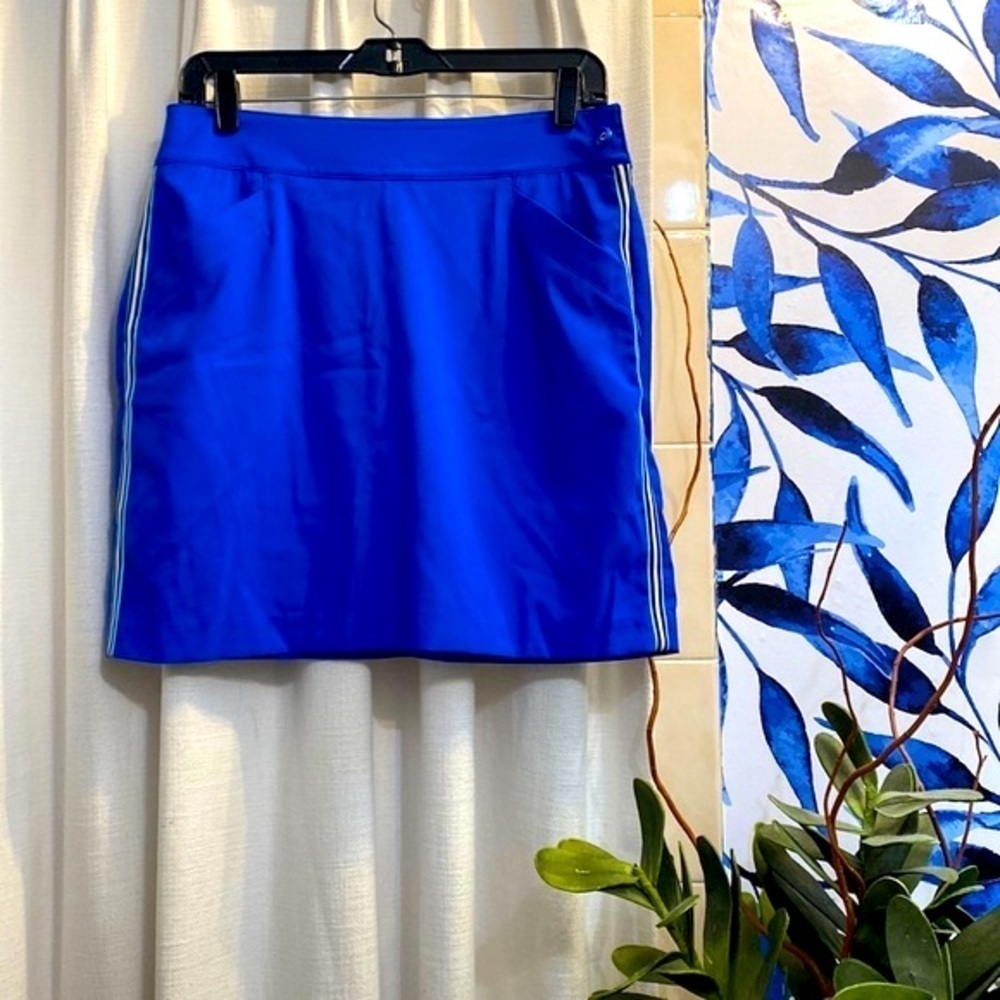 NWOT Women’s EP New York Blue Lagoon Polyester & Spandex Golf Skort Size 4